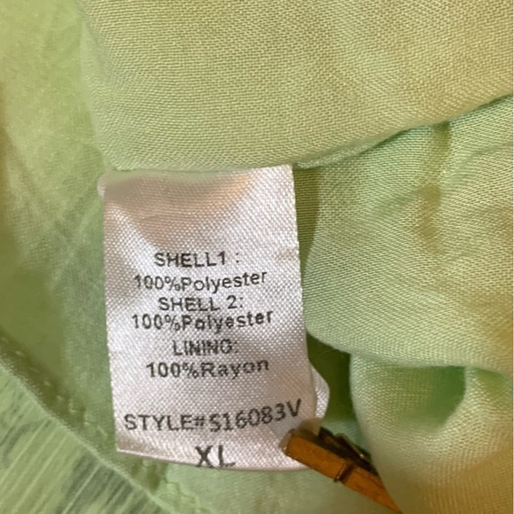 💰 Mustard Seed Pistachio Green Sheer Flowy Blouse with Lace Accent  -Size XL - Picture 8 of 11